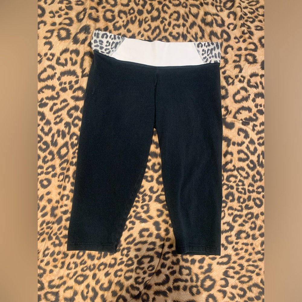▪️5 For $25!▪️  VS PINK Yoga Capri Pants
